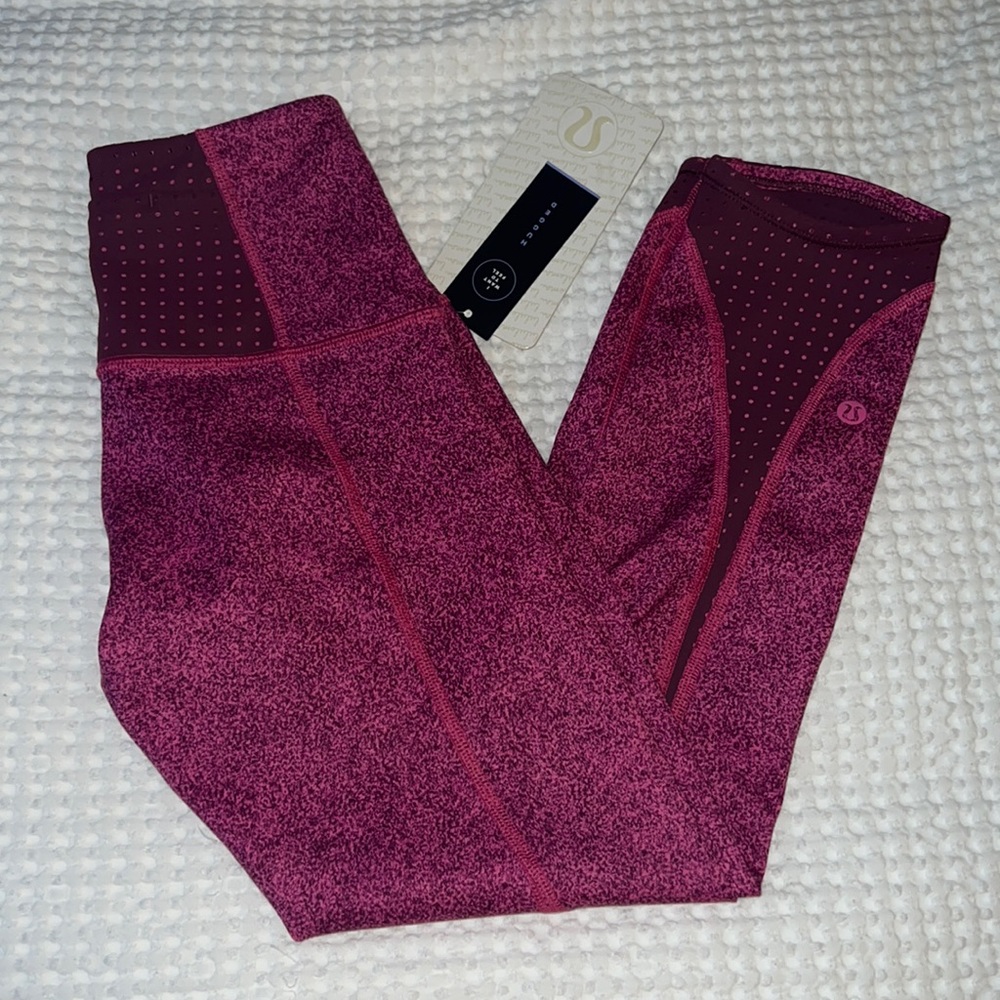 NWT Lululemon Crop size 2